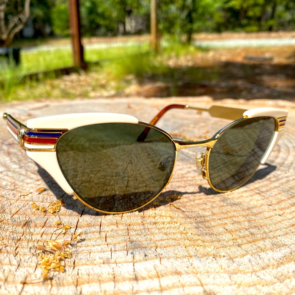 Authentic Gucci Sunglasses White Cat Eye GG0522S-005